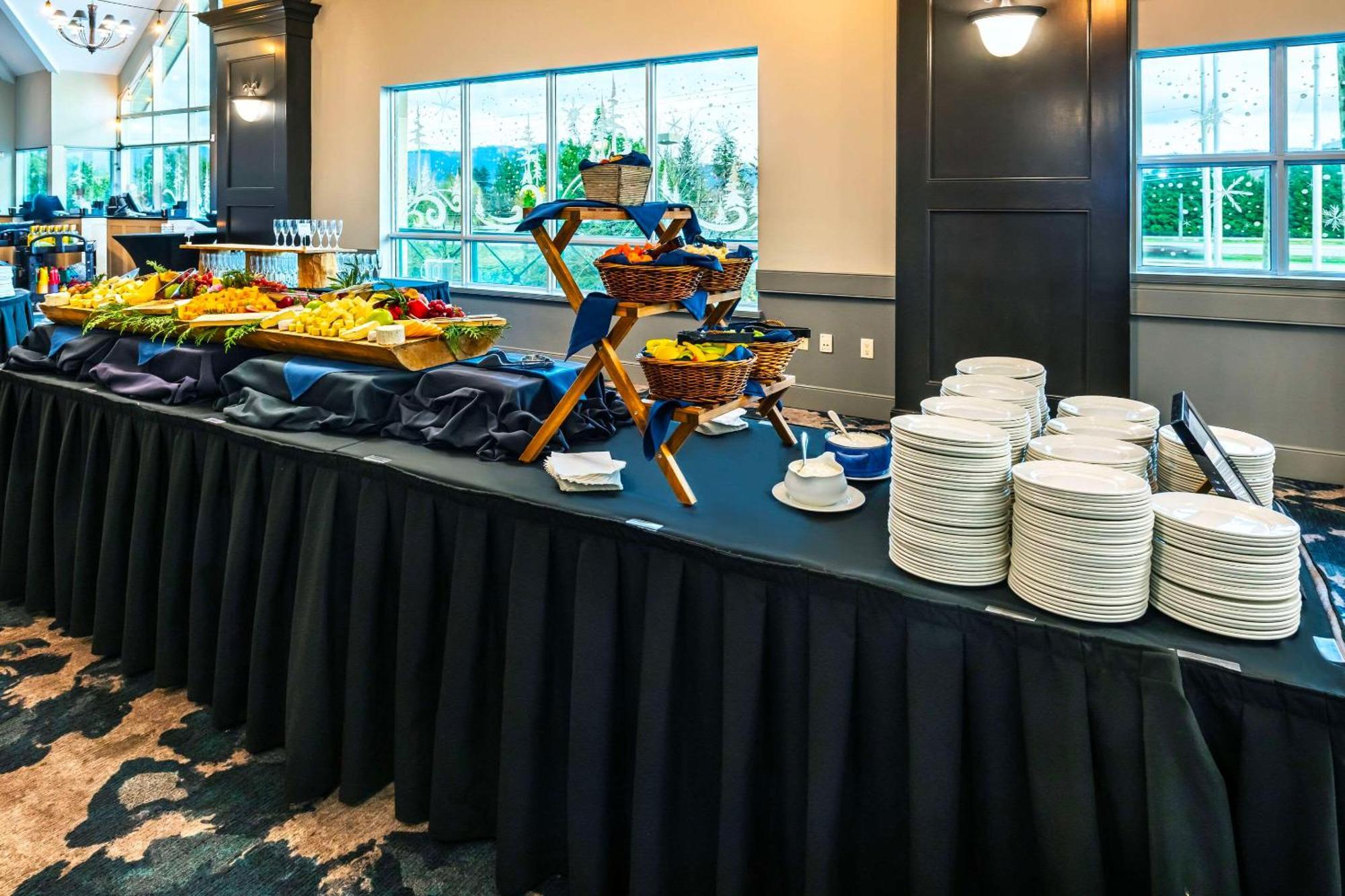 Clarion Hotel & Conference Centre Абътсфорд Екстериор снимка